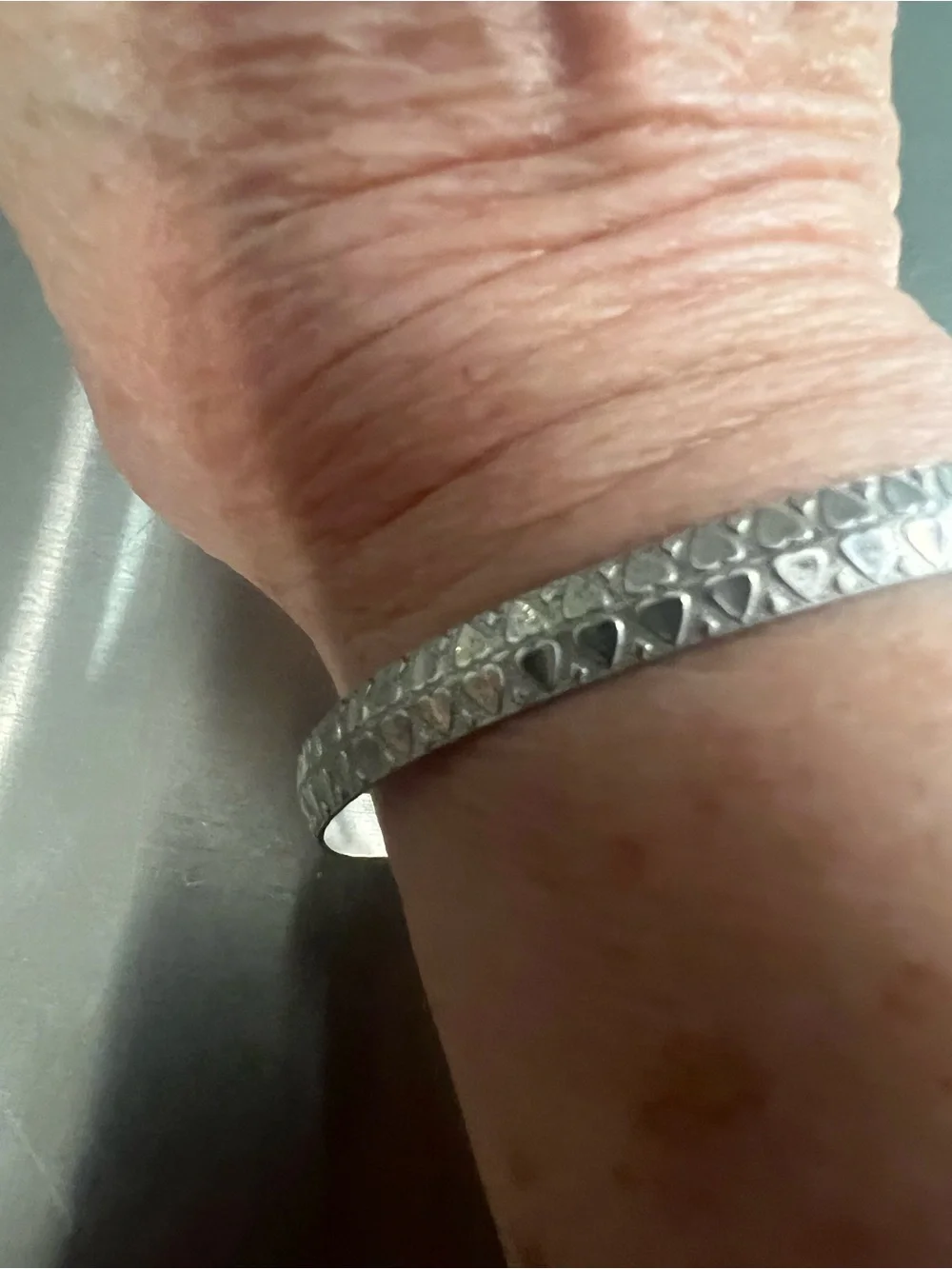 Wells Sterling Silver Heart-Textured Bangle Bracelet